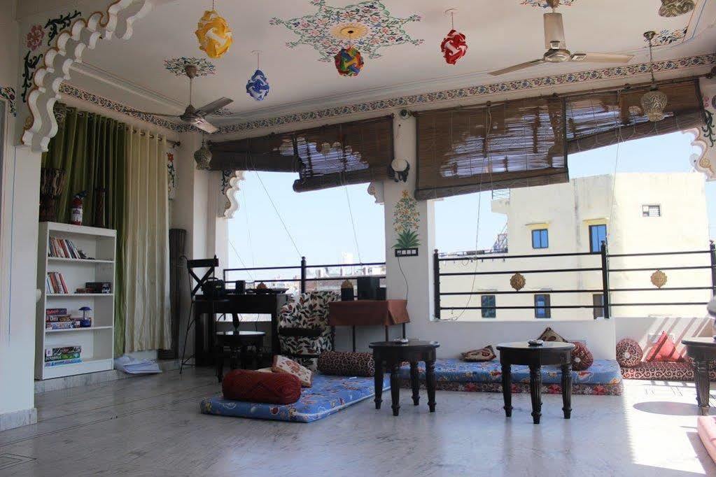 Backpacker Panda Lake Pichola Udaipur Extérieur photo